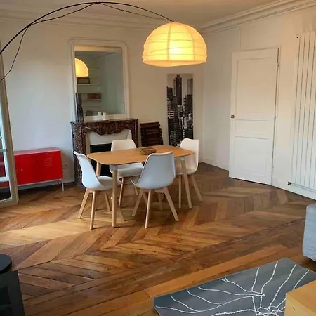 Cute 1-bed Flat Near Opera, Montmartre,martyrs St Paříž